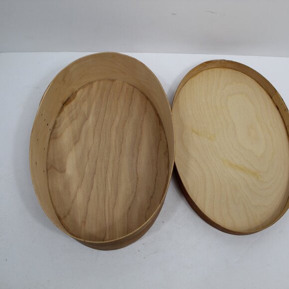 Vintage F.O. Merz Designed Oval Shaker Box with Hand Painted Dog - Picture 7 of 7